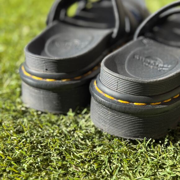 Dr. Martens Size 6 Blaire Flower Buckle Slide Sandals - Picture 4 of 7